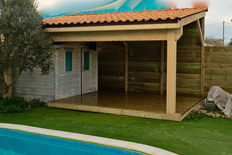 Création d'une appendis et d'une palissade d'extérieur en bois